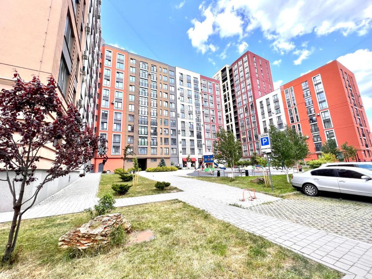 Osapart Hotel In A Complex Semycvit 4 Lemberg Exterior foto