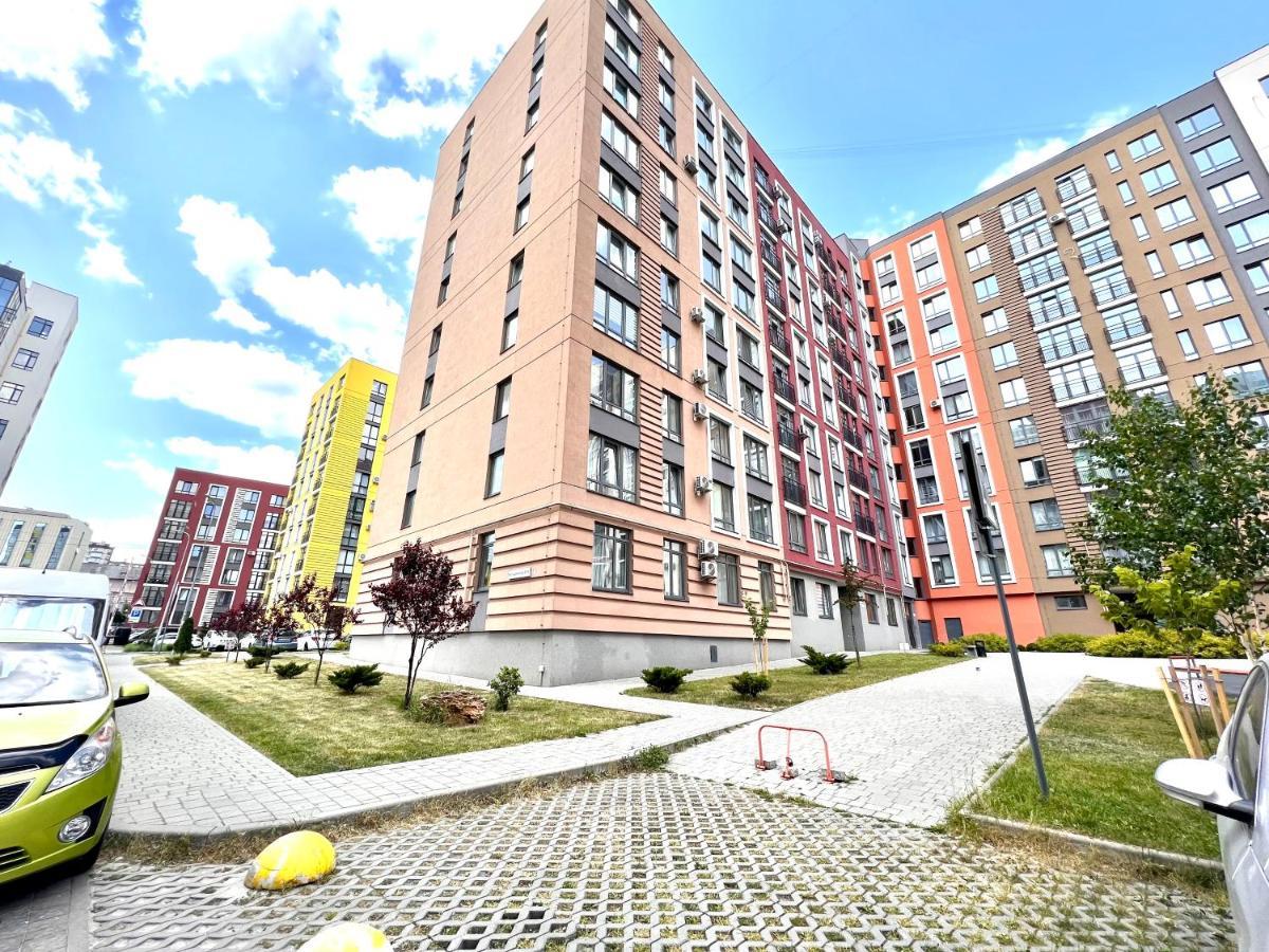 Osapart Hotel In A Complex Semycvit 4 Lemberg Exterior foto